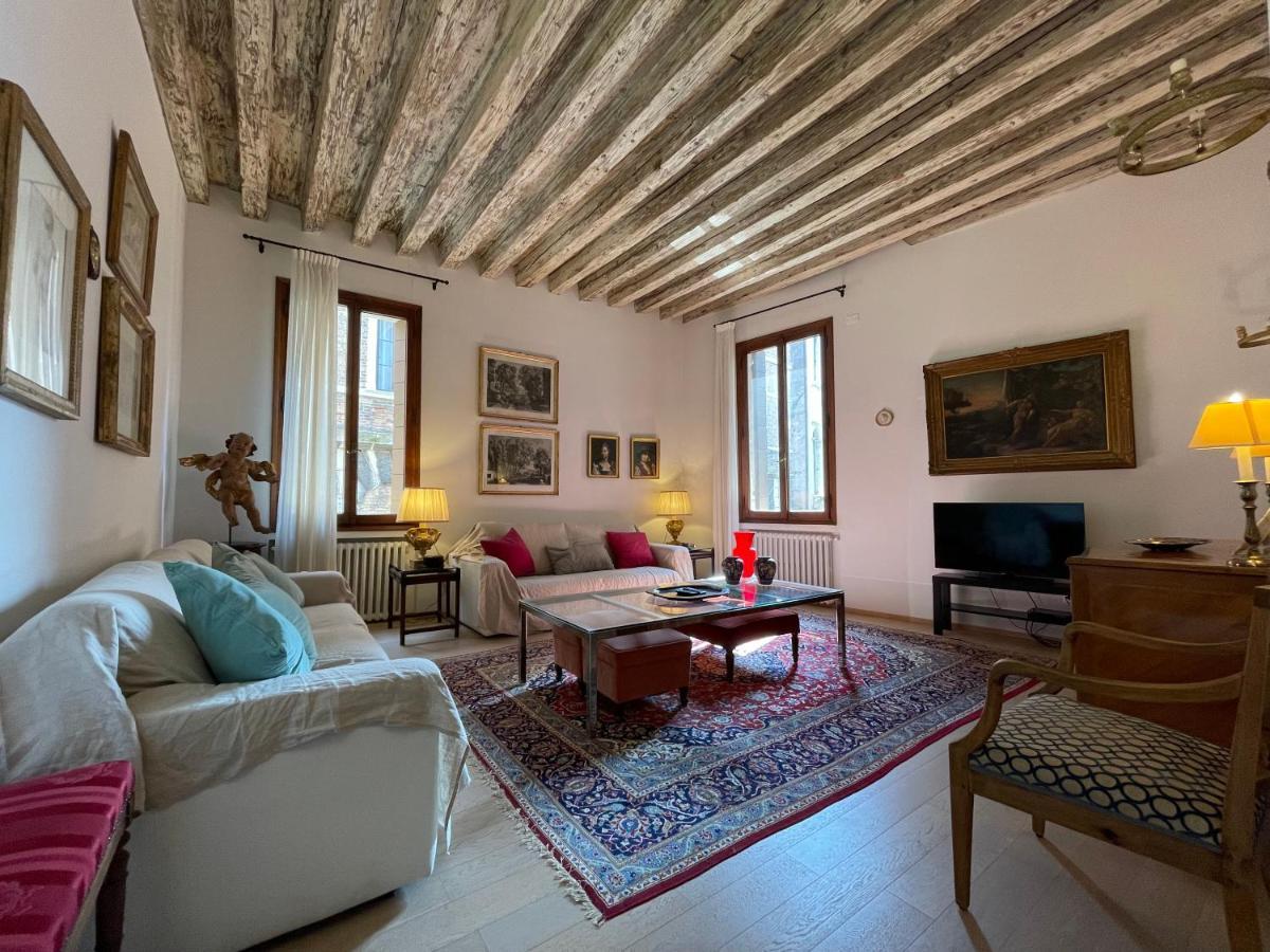 Appartamento Di Charme Veneza Exterior foto